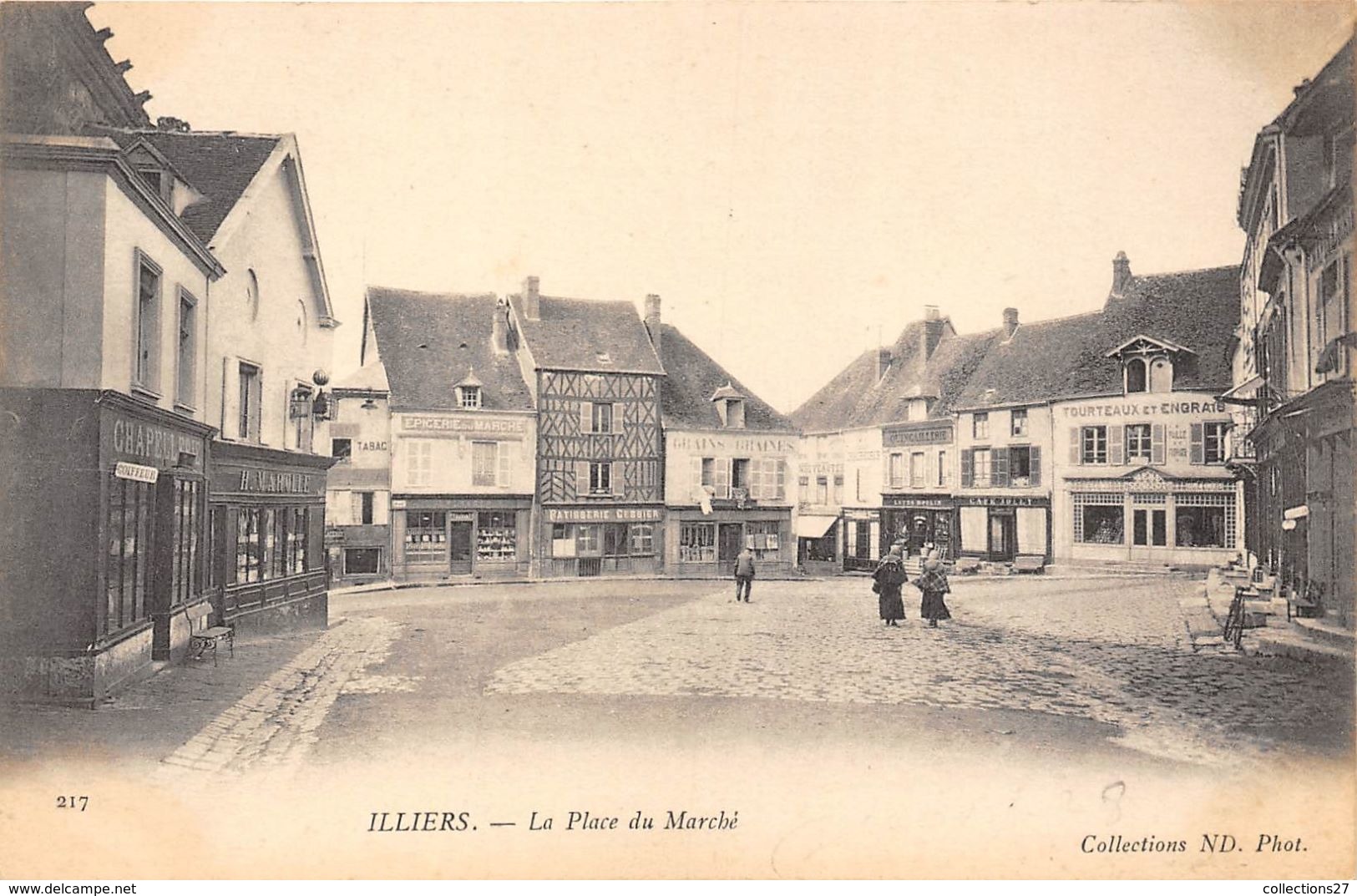 28-ILLIERS- LA PLACE DU MARCHE - Illiers-Combray