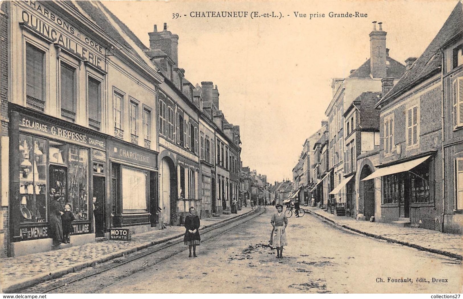 28-CHATEAUNEUF- VUE PRISE GRANDE RUE - Châteauneuf