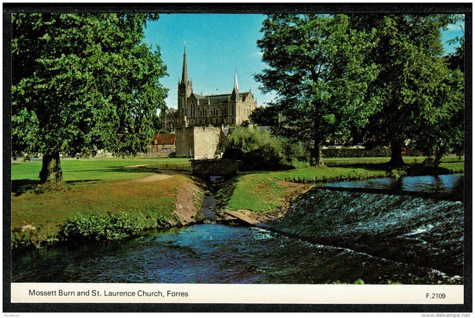 RB 1201 - 2 X Postcards Mosset Burn &amp; Church - Rose Garden Forres - Moray Scotland - Moray