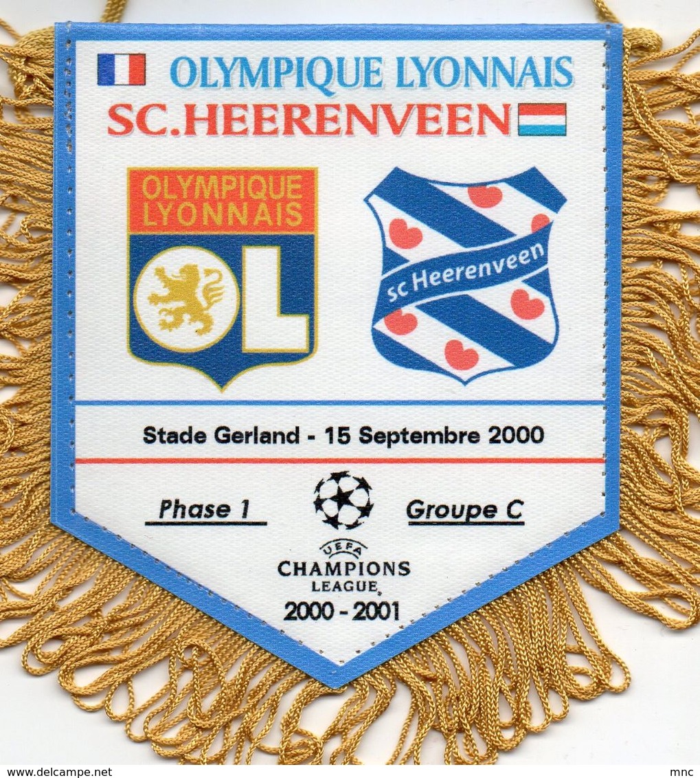 Fanion Du Match LYON / HEERENVEEN Ligue Des Champions 2000/2001 - Habillement, Souvenirs & Autres