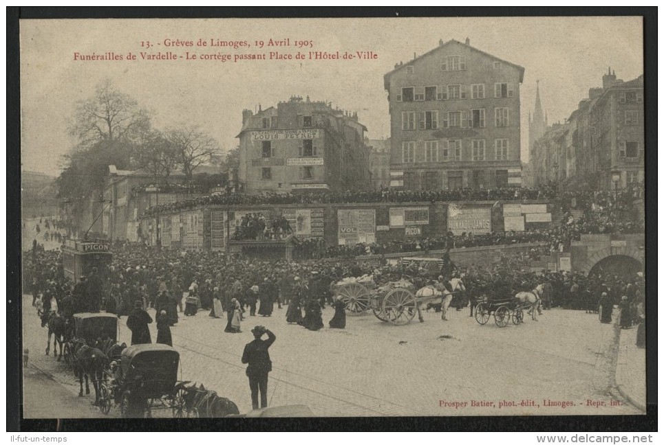 87 LIMOGES - Funérailles De Vardelle , Le Cortège Passant Place De L'hotel De Ville - Limoges