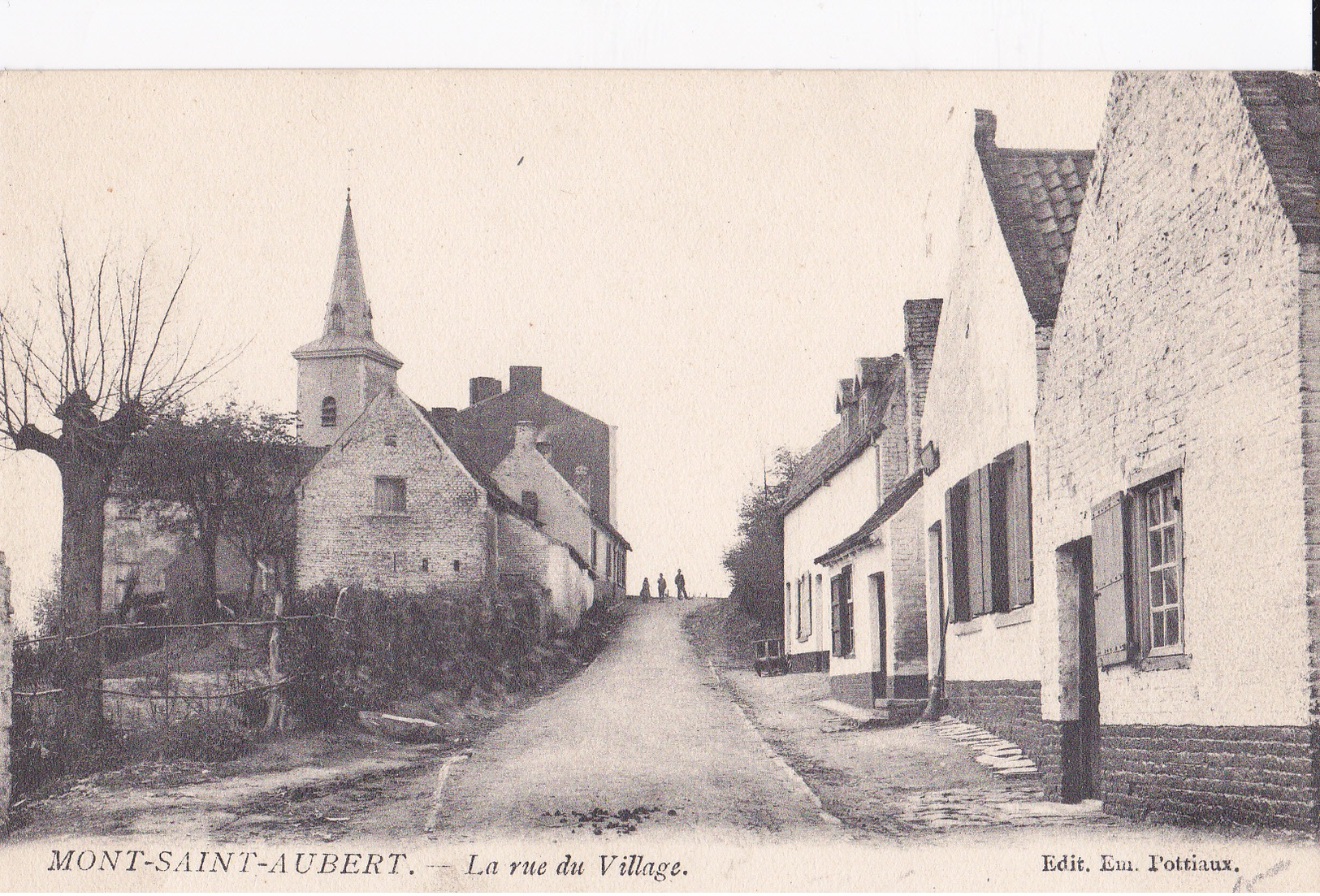 Mont Saint Aubert La Rue Du Village - Tournai