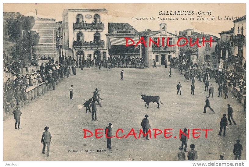 30 // GALLARGUES   Courses De Taureaux Sur La Place De La Mairie  ** - Gallargues-le-Montueux