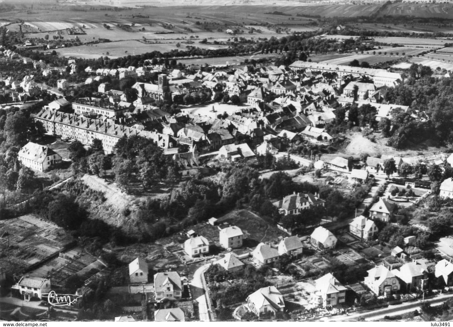 CPSM Dentelée - PHALSBOURG (57) - Vue Aérienne Du Bourg Dans Les Années 50 / 60 - Phalsbourg