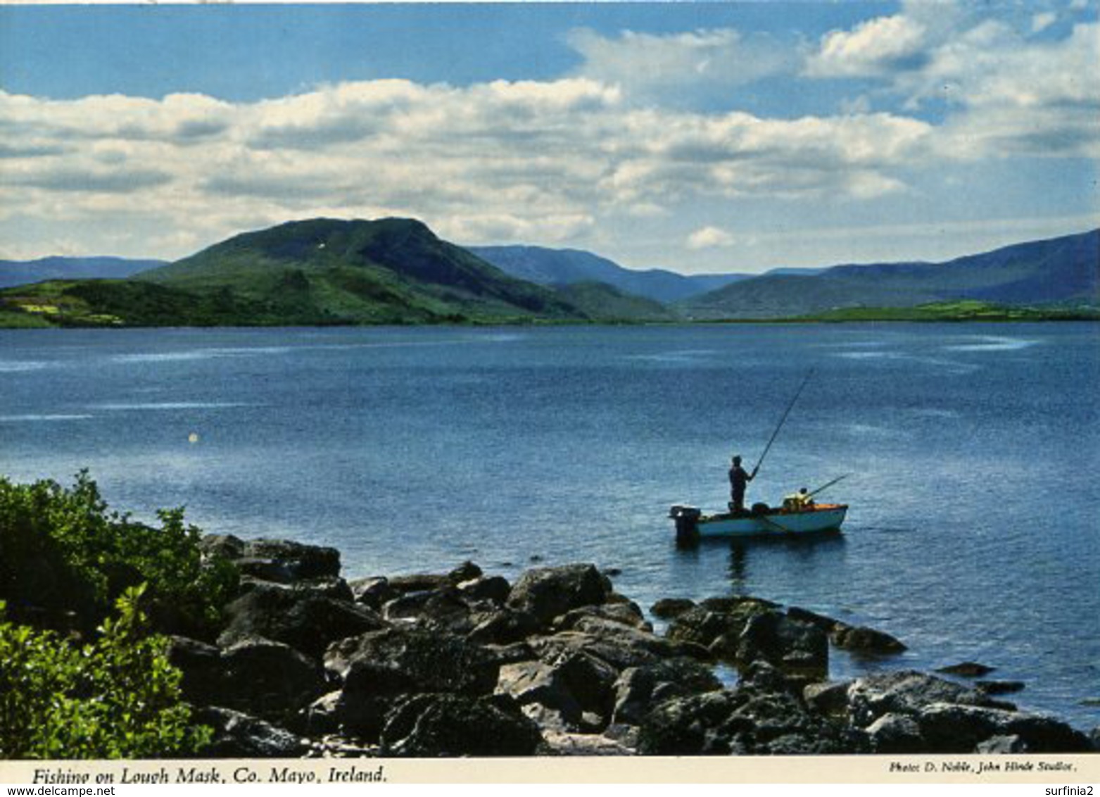 IRELAND - MAYO - FISHING ON LOUGH MASK - JOHN HINDE Mc61 - Mayo