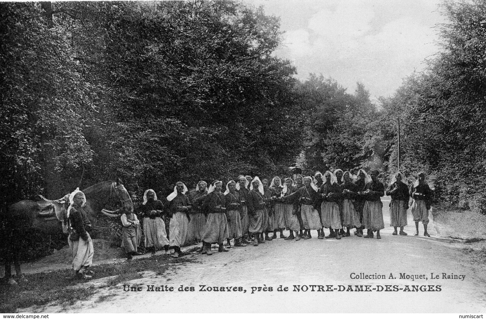 Clichy-sous-Bois Notre-Dame-des-Anges Très Animée Les Zouaves Militaria - Clichy Sous Bois