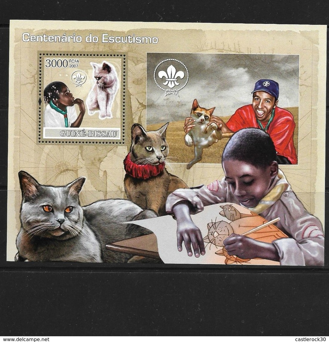 O) 2007 GUINEA BISSAU, SCOUTS CENTENARY- CAT, SYMBOL FLOWER OF LIS, SOUVENIR MNH - Guinea-Bissau