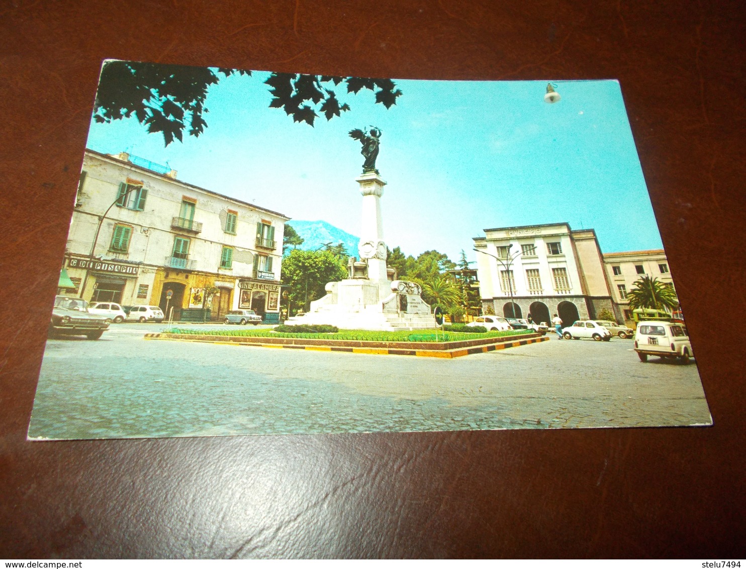 B681  Cava Dei Tirreni Salerno Piazza Municipio Viaggiata Presenza Leggera Piega - Cava De' Tirreni