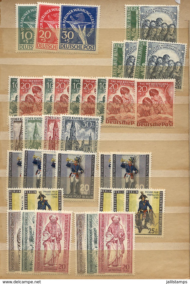 73 GERMANY - BERLIN: Small Stock Of Used And Mint Stamps And Sets In Stockbook, Very Fi - Autres & Non Classés