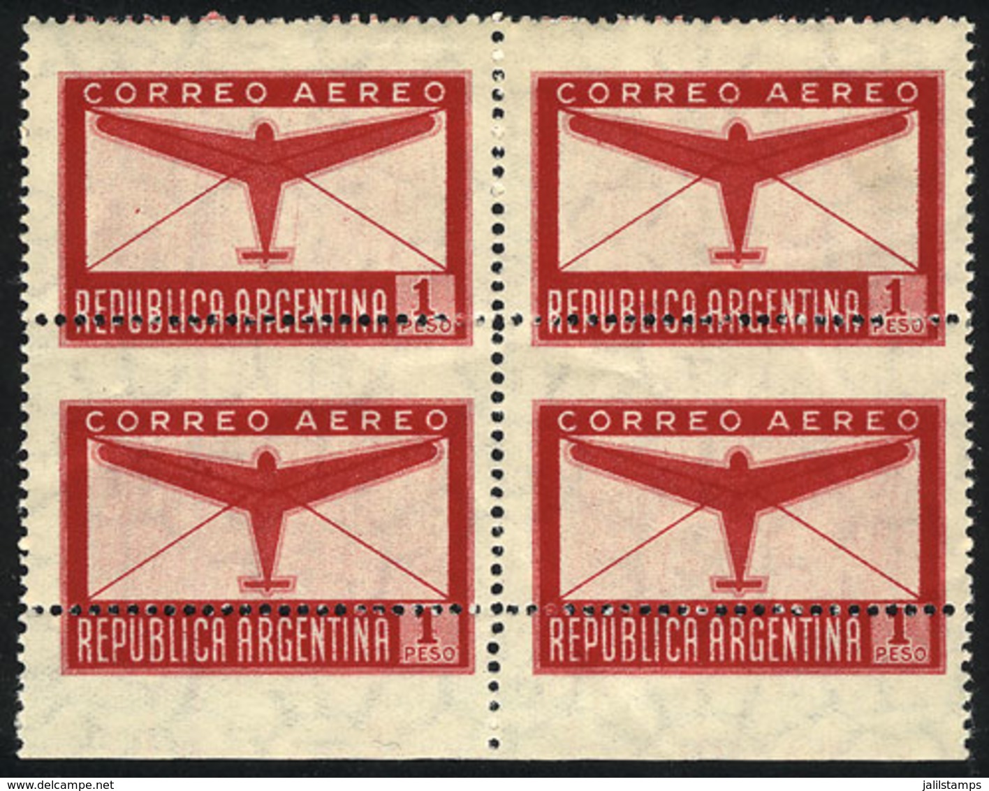 287 ARGENTINA: GJ.847, Block Of 4 With Variety: STRONGLY SHIFTED PERFORATION, Fantastic - Poste Aérienne