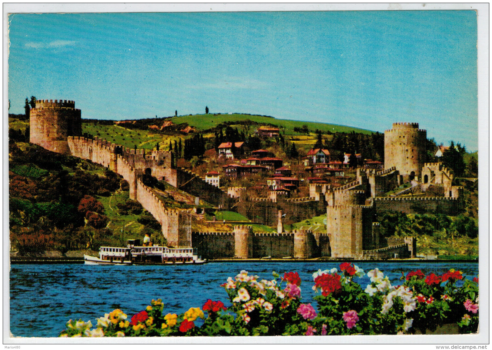 ISTANBUL    BOSPHORUS  FROM  THE  CASTLE  OF  RUMELI HISARI     (VIAGGIATA) - Turchia