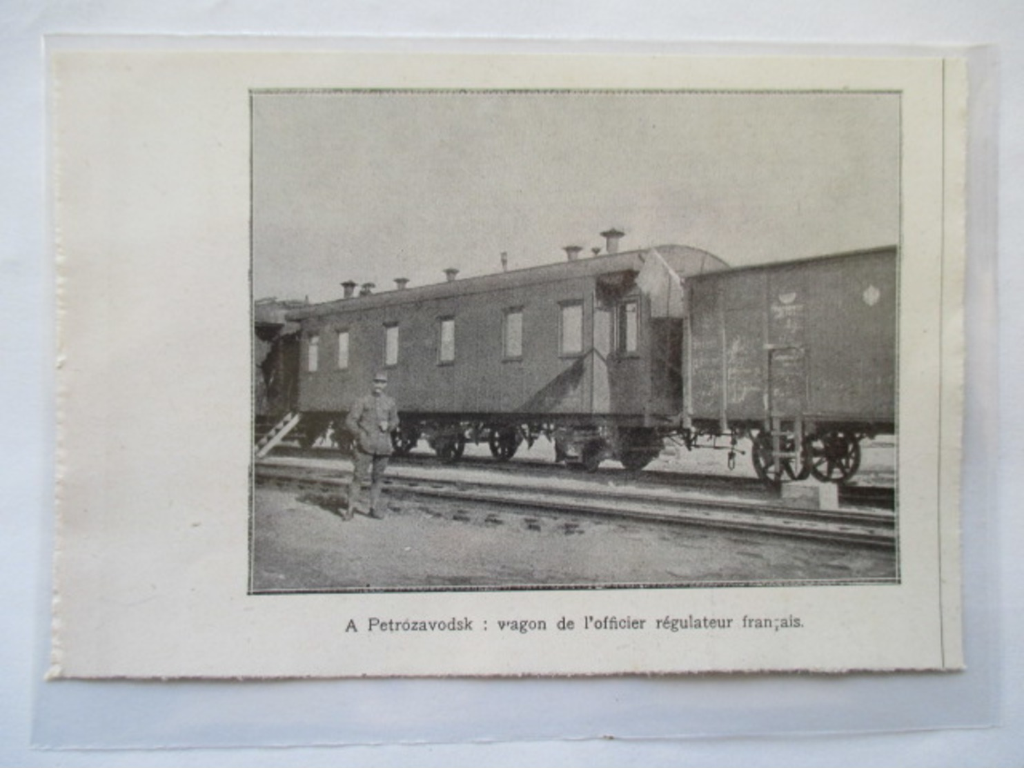1918 - Russie Petrozavodsk Петрозаводск -Wagon De L'officier Du Régulateur  - Coupure De Presse Originale (Encart Photo) - Documents Historiques