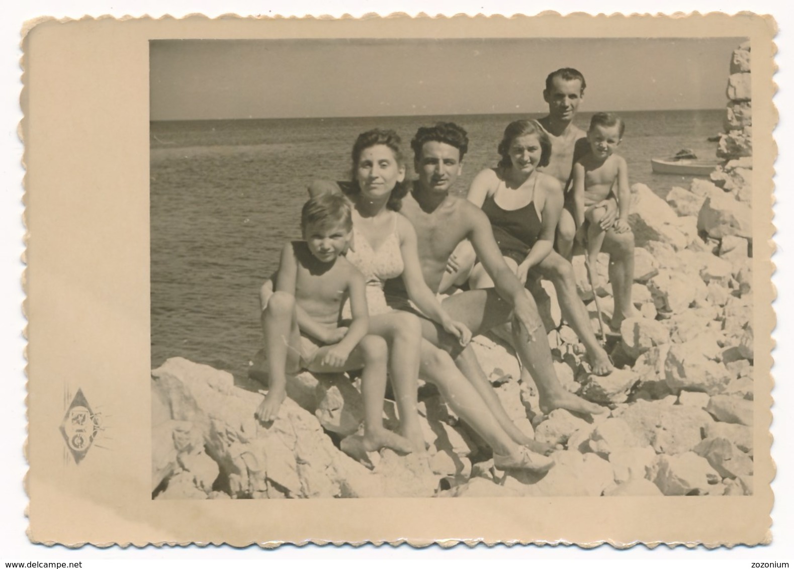 REAL PHOTO -  Two Swimwear Women Men And Kids Boys On Beach Femmes Hommes Enfants Garson Sur La Plage Old  Photo - Personnes Anonymes