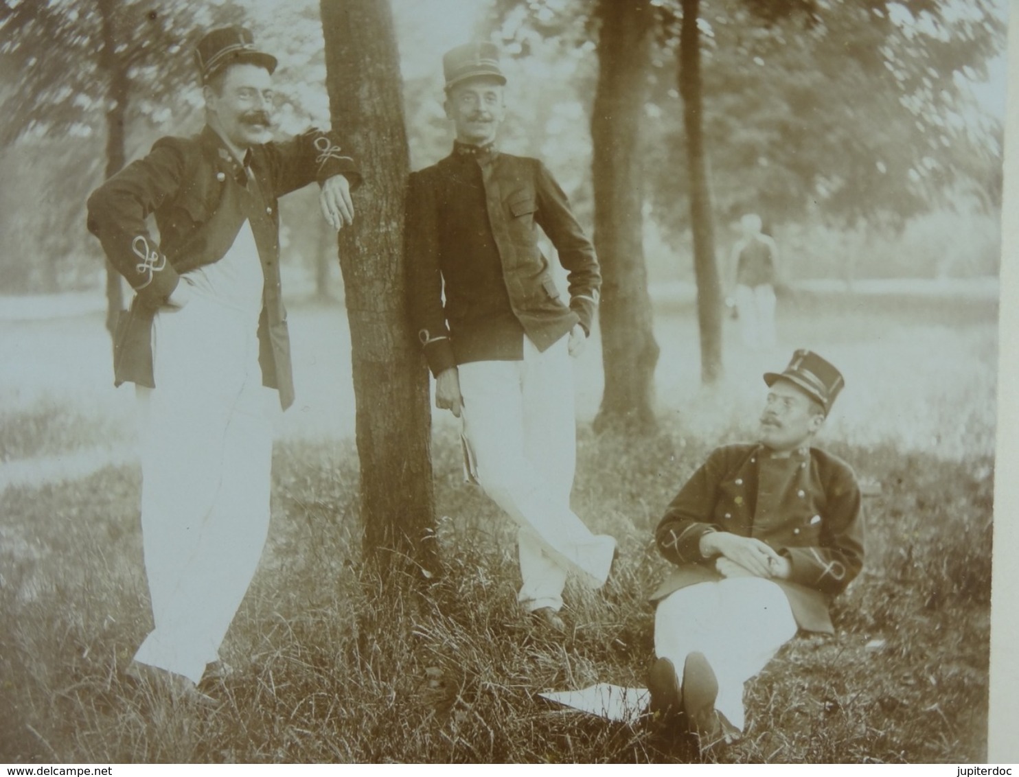 Photo Sur Carton Trois Militaires 1897 - Guerre, Militaire