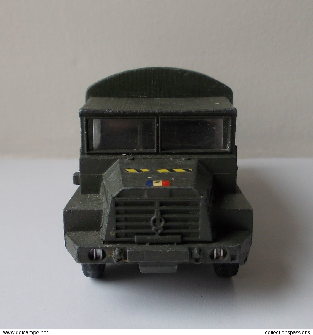 - Camion Militaire - BERLIET GAZELLE - Dinky Toys - - Militaria