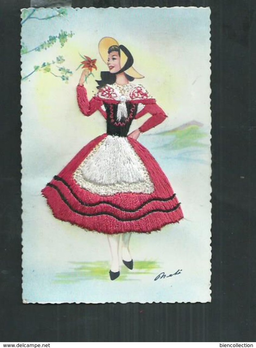 Carte Fantaisie Brodée Costume Régionaux.Le Languedoc - Brodées