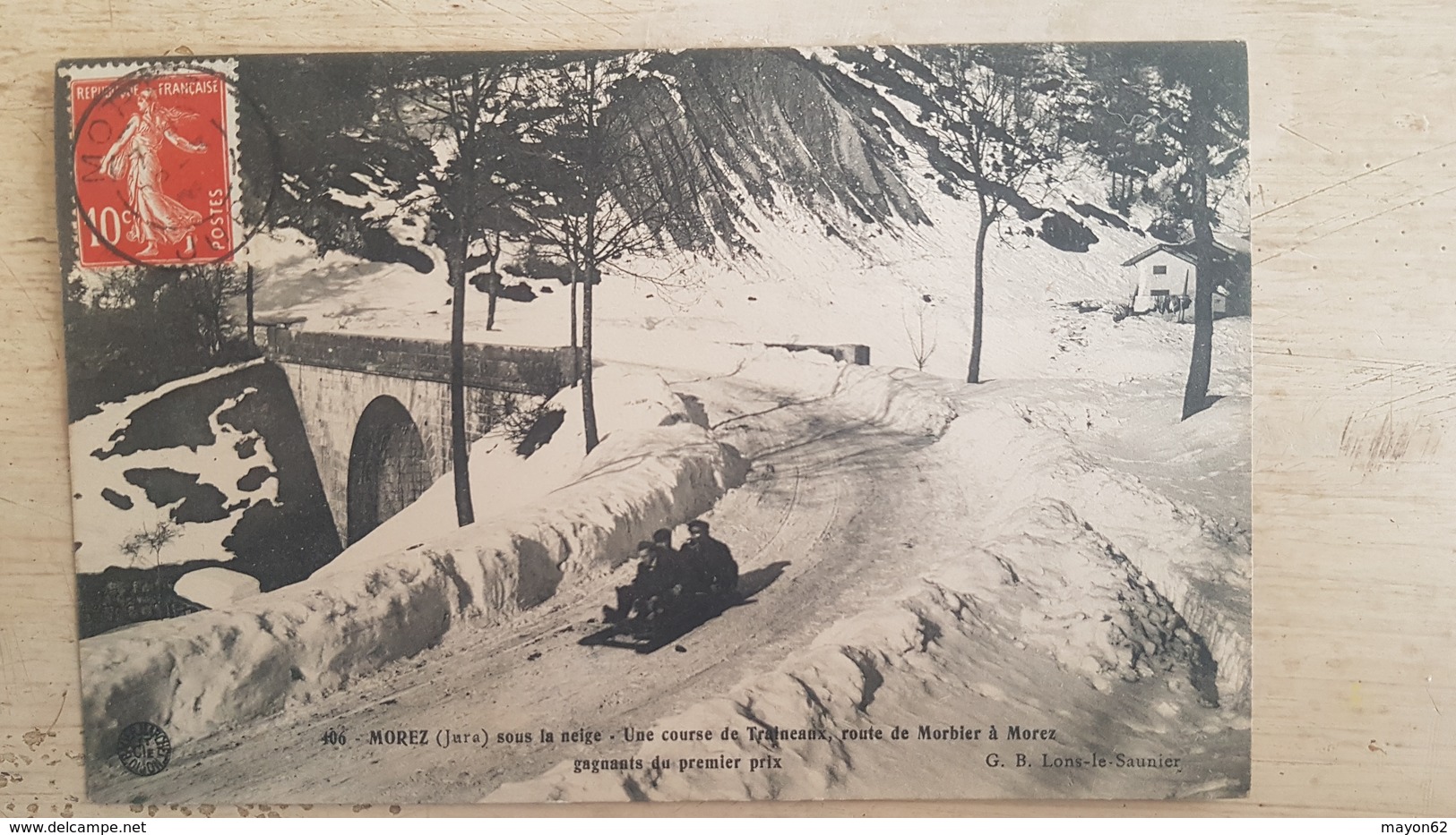 39 - CPA Animée MOREZ- Course De Traineaux, Les Gagnants Du Premier Prix + Cachet CONTENTIEUX DE BOURGOGNE - Morez