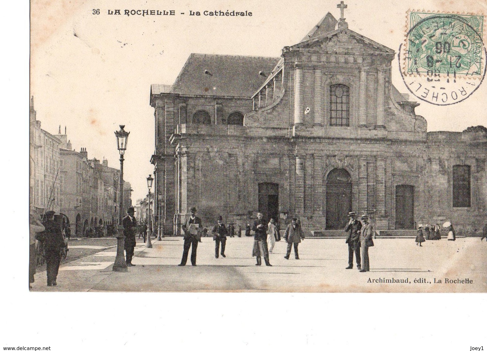 Cpa La Rochelle La Cathédrale Très Animée - La Rochelle