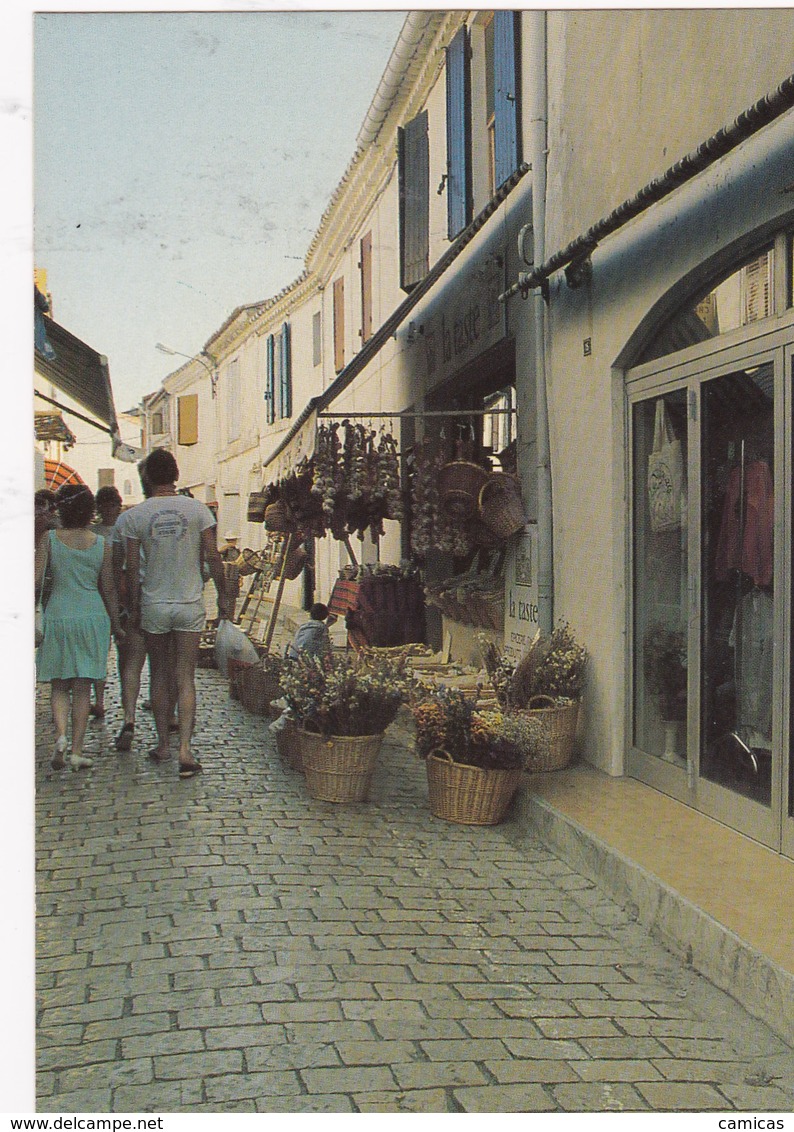 ST-MARIE-de-la-MER : Rue Piétonne  (magasins) - Saintes Maries De La Mer