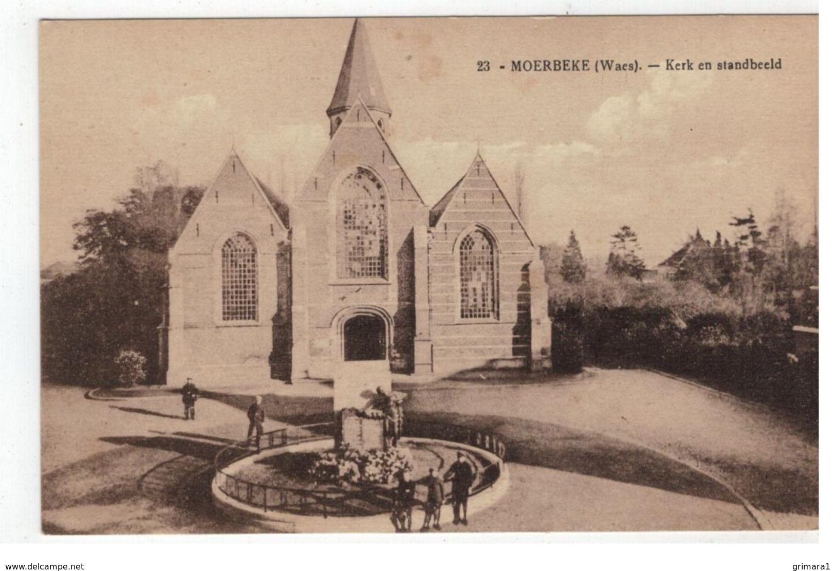 23 - MOERBEKE (Waes). - Kerk En Standbeeld - Moerbeke-Waas