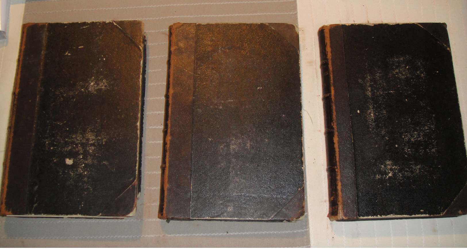 La Sainte Bible  Traduction De M De Genoude 3 Volumes Bon état 1834 - 1801-1900