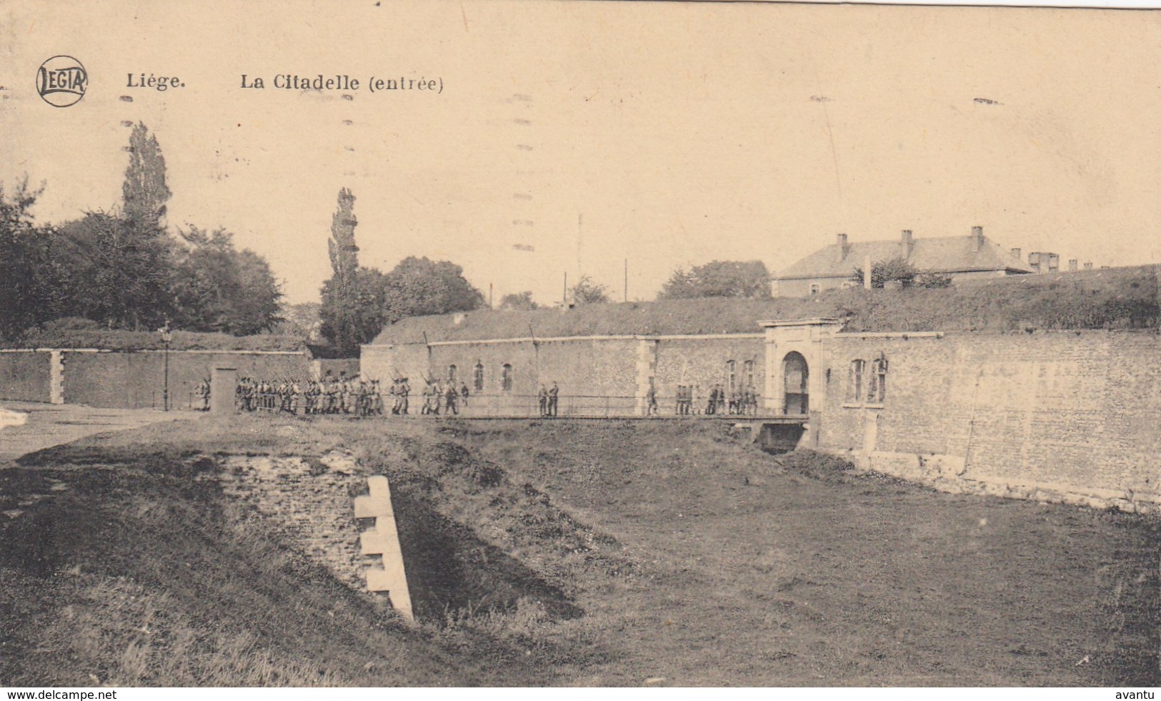 LIEGE / LA CITADELLE / CASERNE / MILITAIRES - Luik