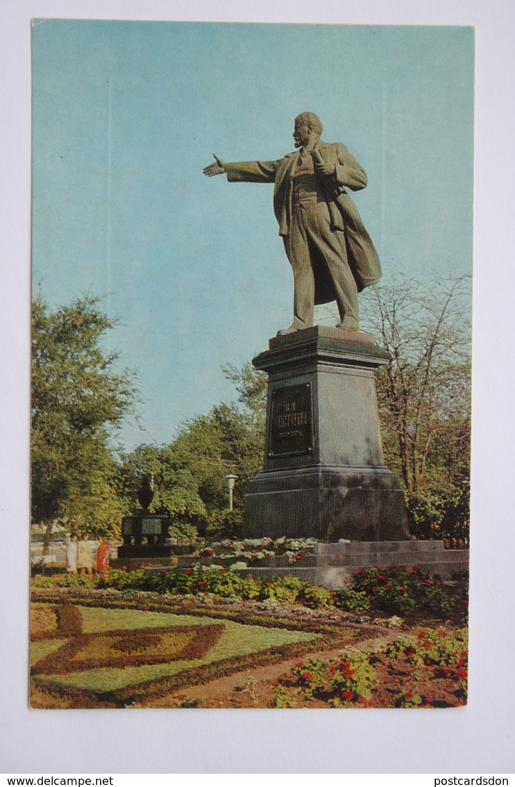 NOVOCHERKASSK RUSSIA.  LENIN MONUMENT  1973 - Monuments