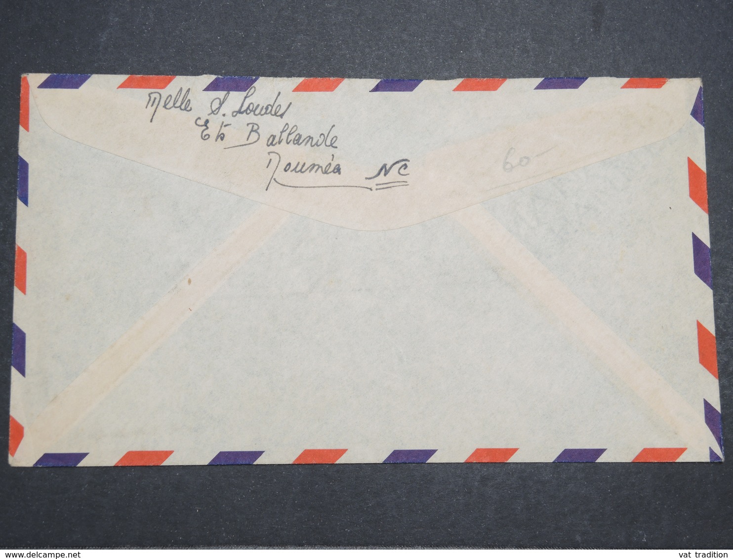 NOUVELLE CALÉDONIE - Enveloppe De Nouméa Pour Paris En 1946 , Affranchissement " France Libre " - L 14694 - Briefe U. Dokumente