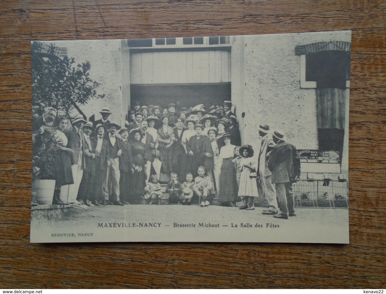 Réédition , Maxéville-nancy , Brasserie Michaut , La Salle Des Fêtes "" Carte Avec Une Belle Animation "" - Maxeville