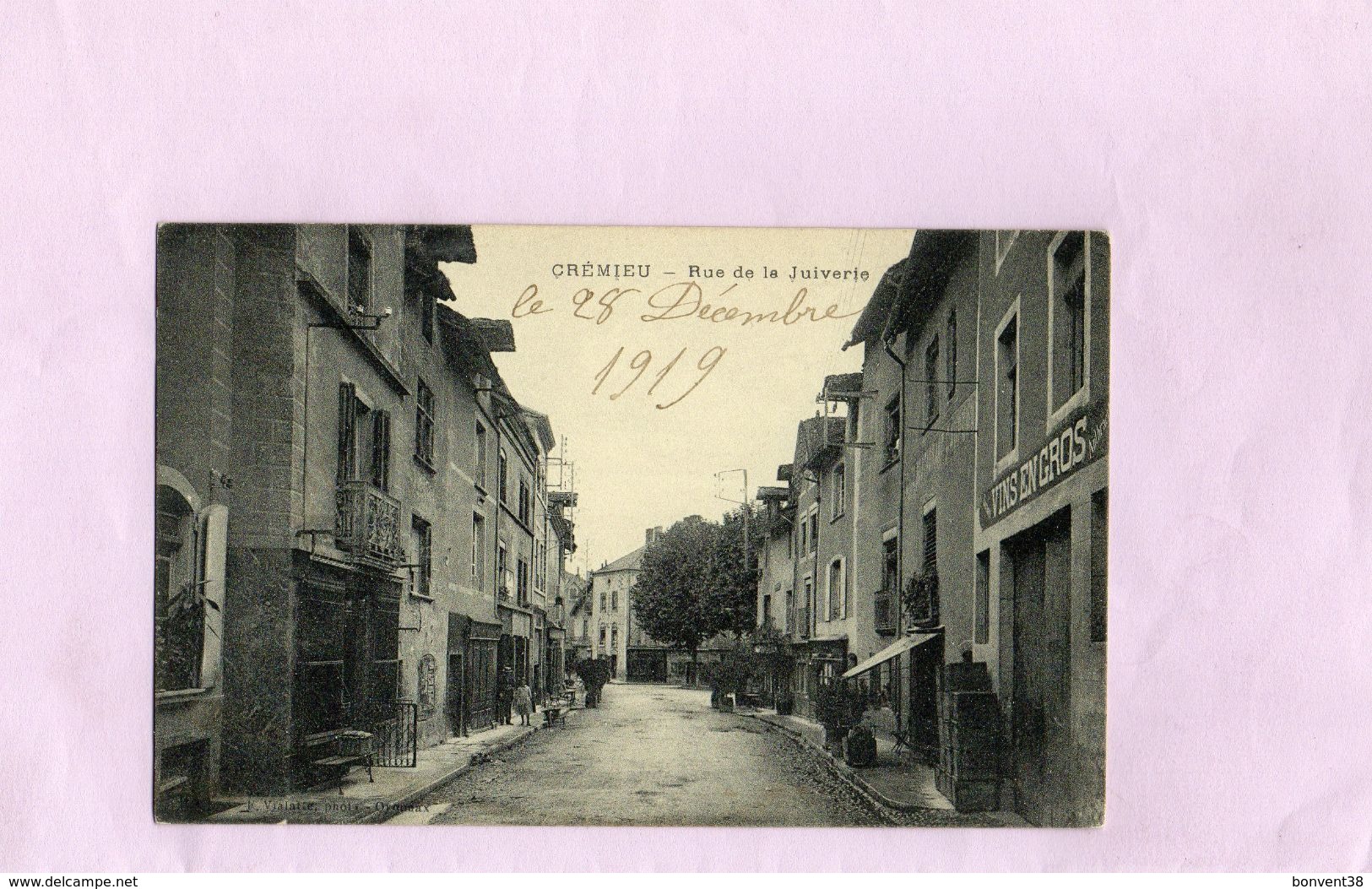 E0703 - CREMIEU - D38 - Rue De La Juiverie - Crémieu