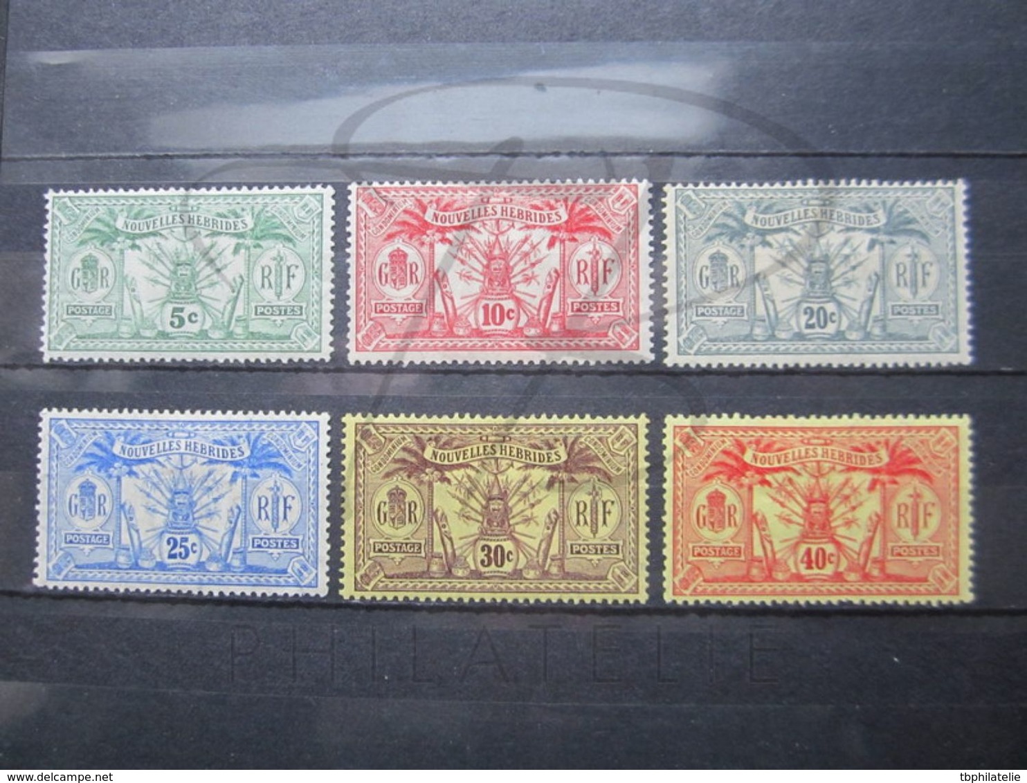 VEND TIMBRES DES NOUVELLES-HEBRIDES N° 27 - 32 , NEUFS AVEC CHARNIERES !!! - Ongebruikt