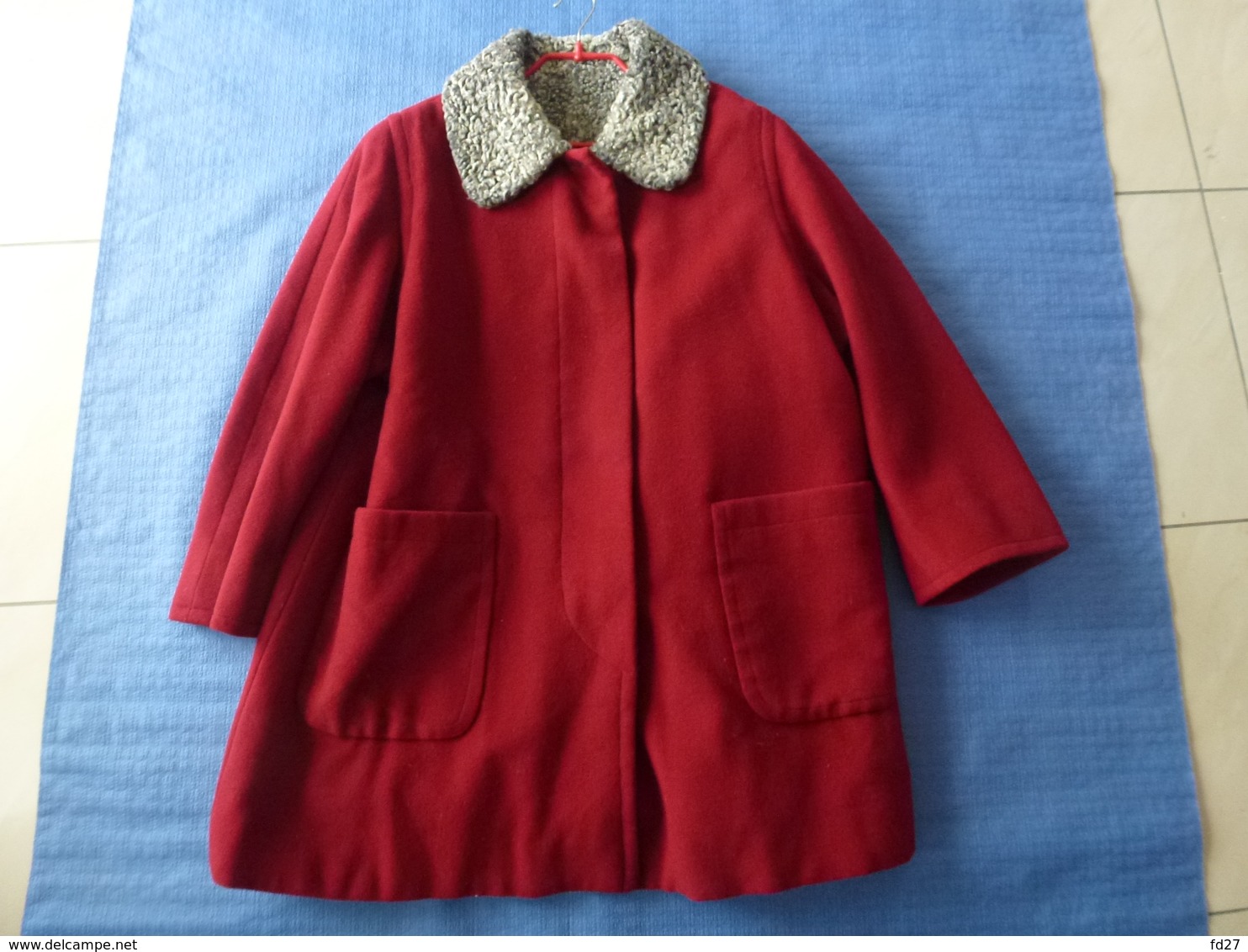 Manteau Femme En Laine Doublé Astrakan - 1940-1970