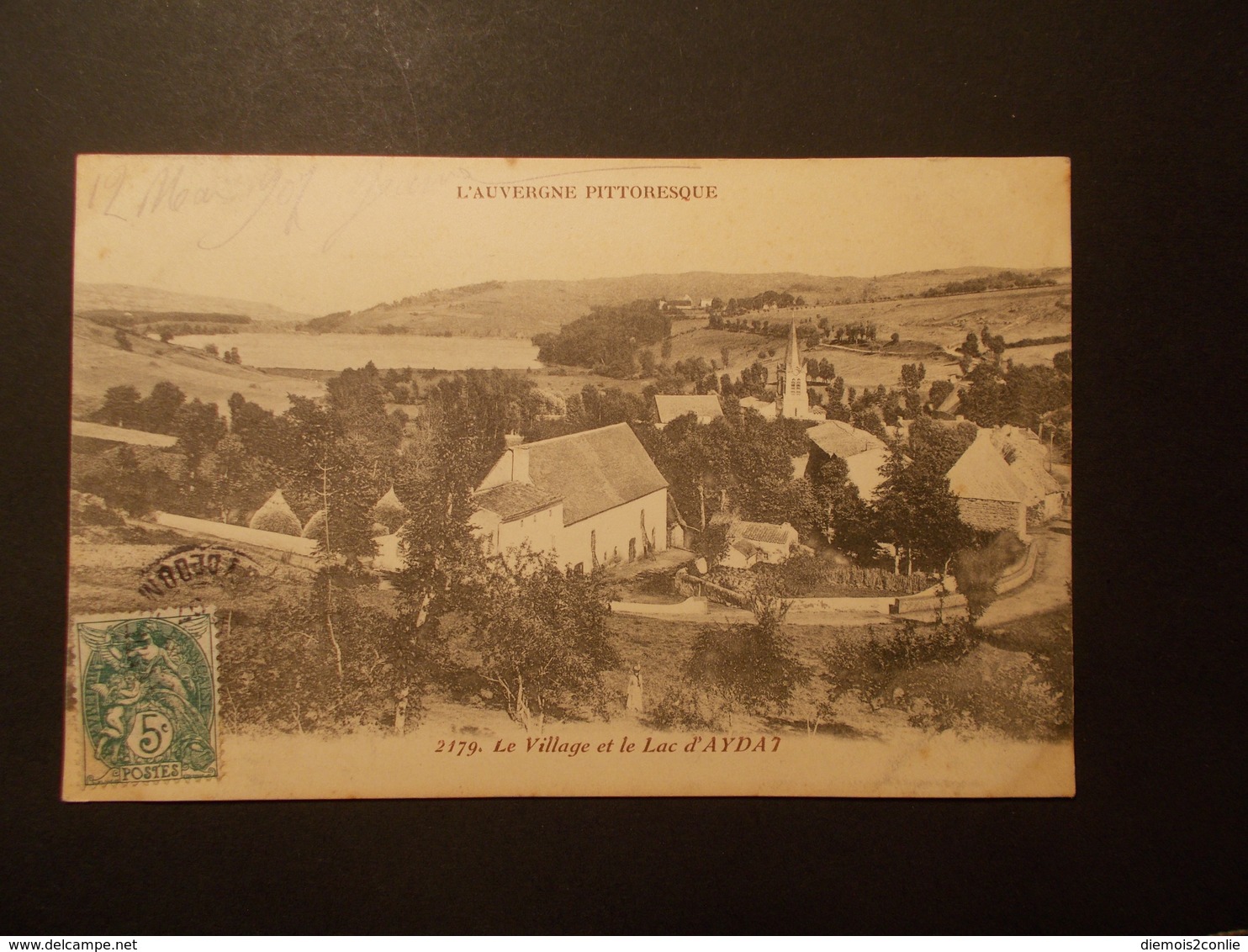 Carte Postale - AYDAT (63) - Le Village Et Le Lac (2129) - Autres & Non Classés