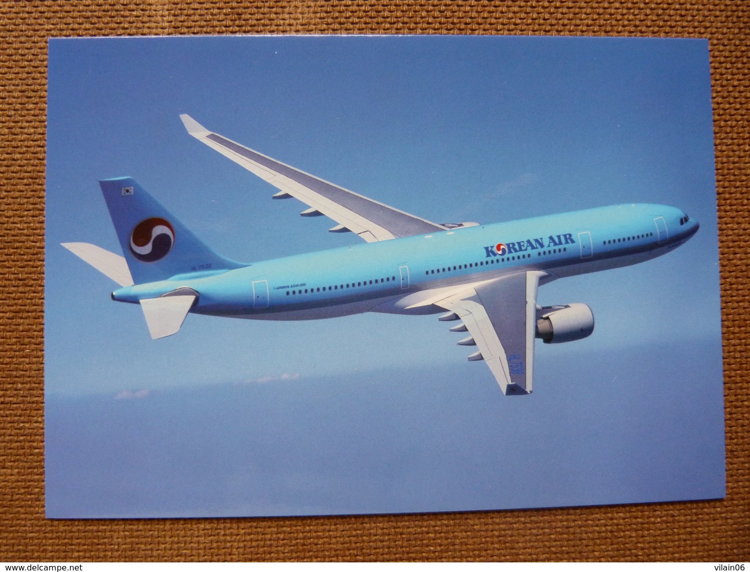 KOREAN AIRLINES  AIRBUS A 330         AIRLINE ISSUE / CARTE COMPAGNIE - 1946-....: Modern Era