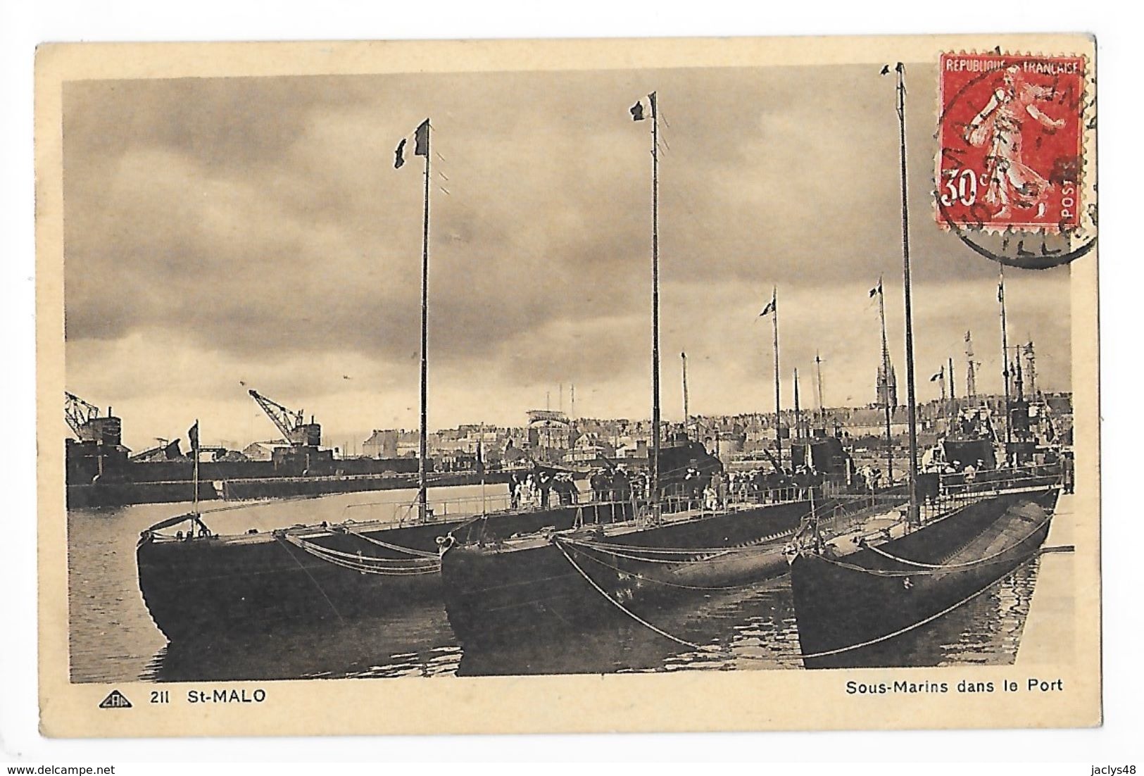 SAINT-MALO  (cpa 35)  Sous-marins Dans Le Port   -  L 1 - Saint Malo