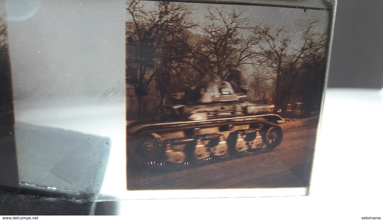 2 - Plaque De Verre Stéréoscopique Guerre - Tank  - Sur La Ligne De Front Dans L'Est De La France 1940 - Plaques De Verre