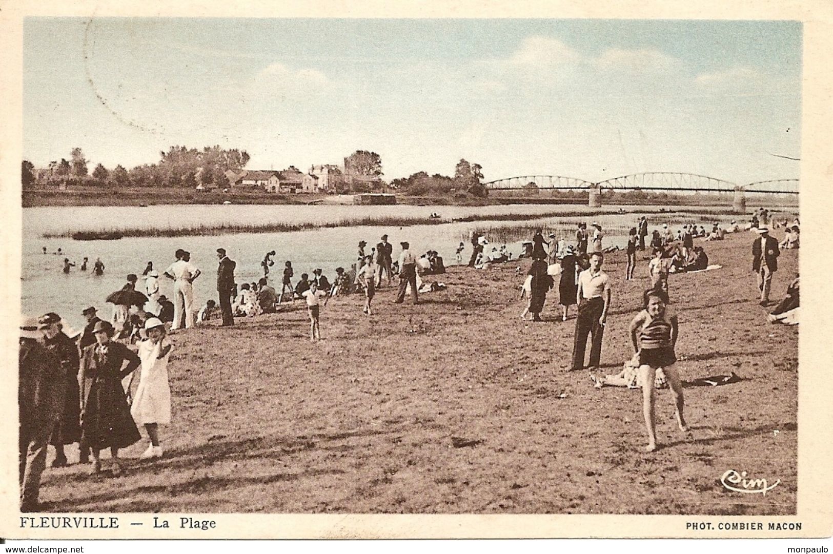 71. CPA. Saône Et Loire. Fleurville. La Plage (animée, Enfants, Baignade) - Autres & Non Classés