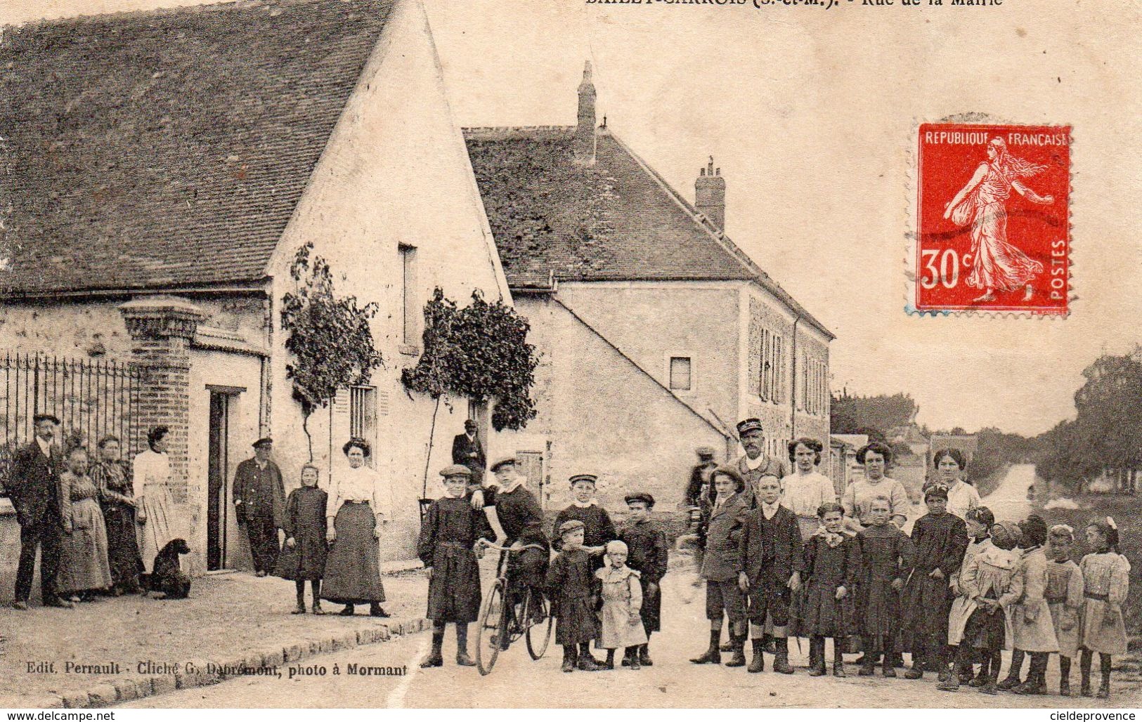 BAILLY-CARROIS. Rue De La Mairie. (enfants, Animation). - Baillycarrois