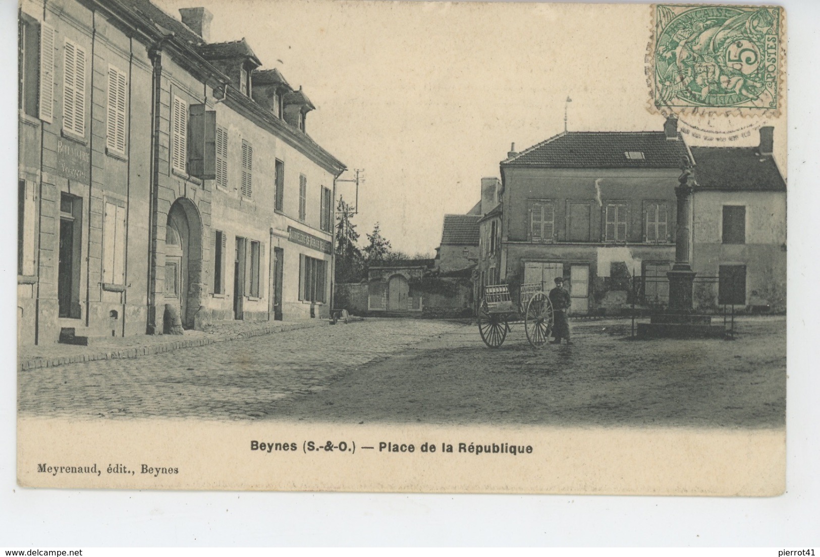 BEYNES - Place De La République - Beynes