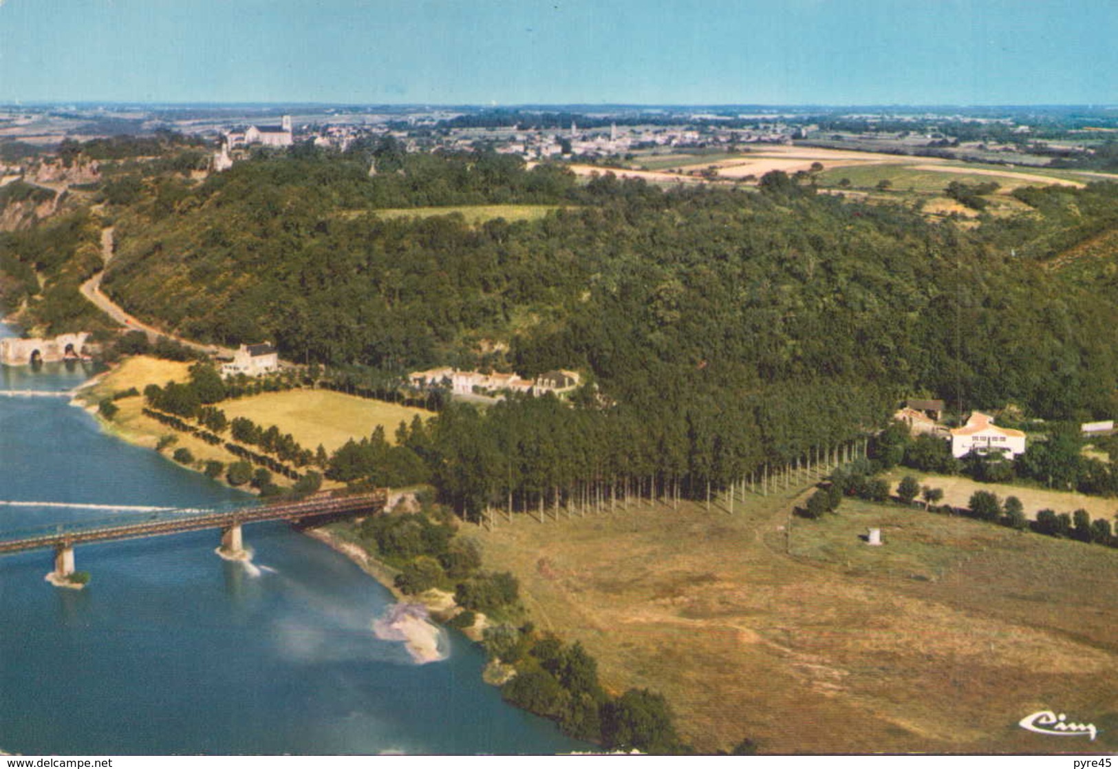 CHAMPTOCEAUX VUE GENERALE AERIENNE - Champtoceaux