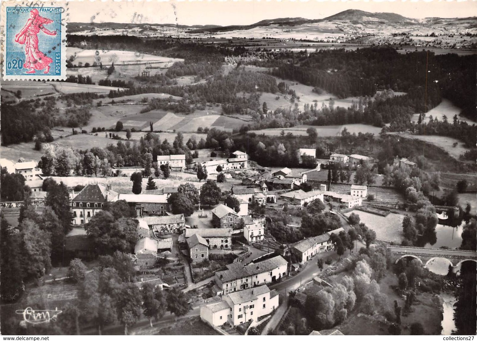 43-BORNES-  VUE GENERALE AERIENNE - Autres & Non Classés