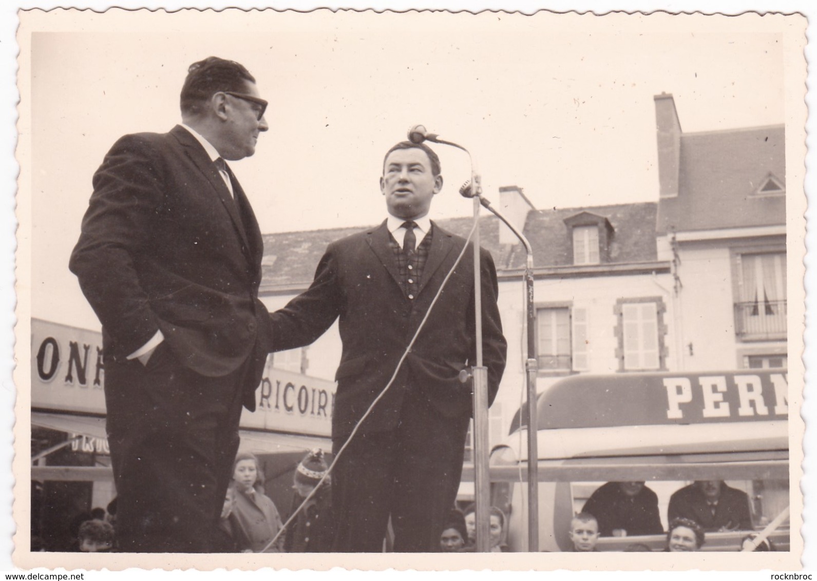 LOT de 26 anciennes photos BRETAGNE FINISTERE DOUARNENEZ Défilé Gras Costumes Années 60