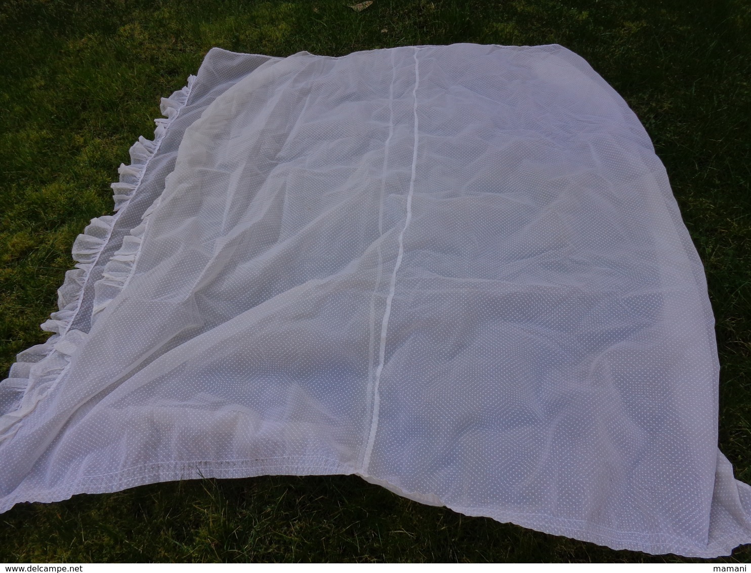 Rideau Nylon Plumetis 4 Long. 77x183 Peut Servir Pour Confectionner Robe Poupee Ou Autre - Vorhänge