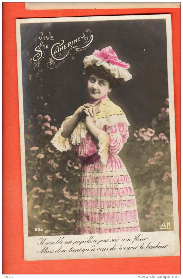 GBM-22  Sainte-Catherine, FEmme En Robe Rose Et Fleurs. Circulé Sous Enveloope. En 1907 - Santa Catalina