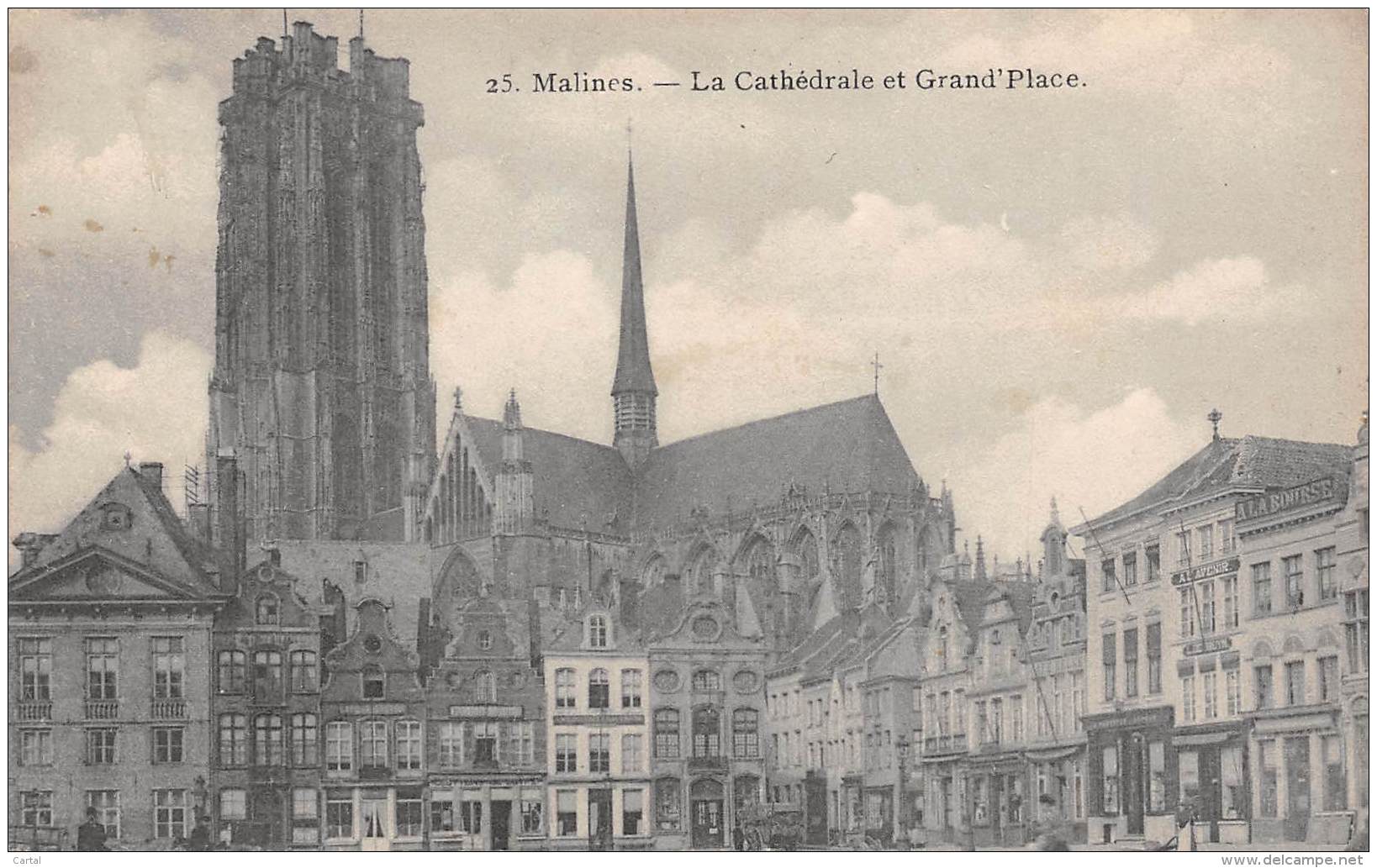 MALINES - La Cathédrale Et Grand'Place - Malines