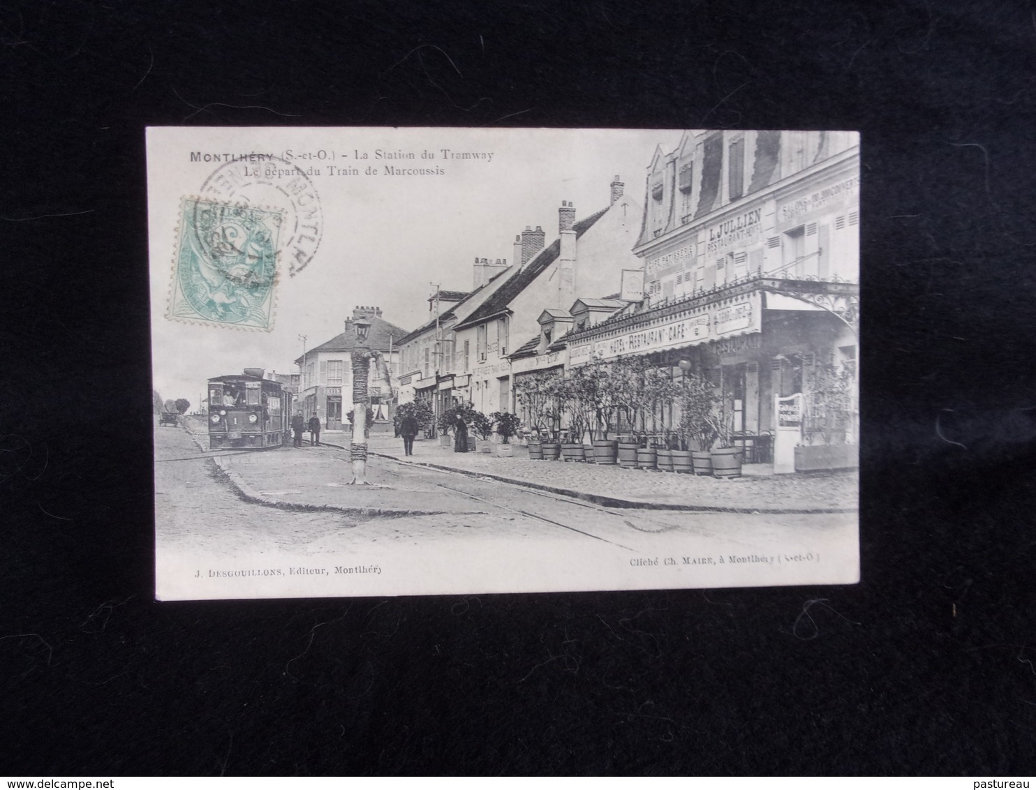 Montlhéry. La Station Du Tramway . Le Départ Du Train De Marcoussis .Voir 2 Scans . - Montlhery