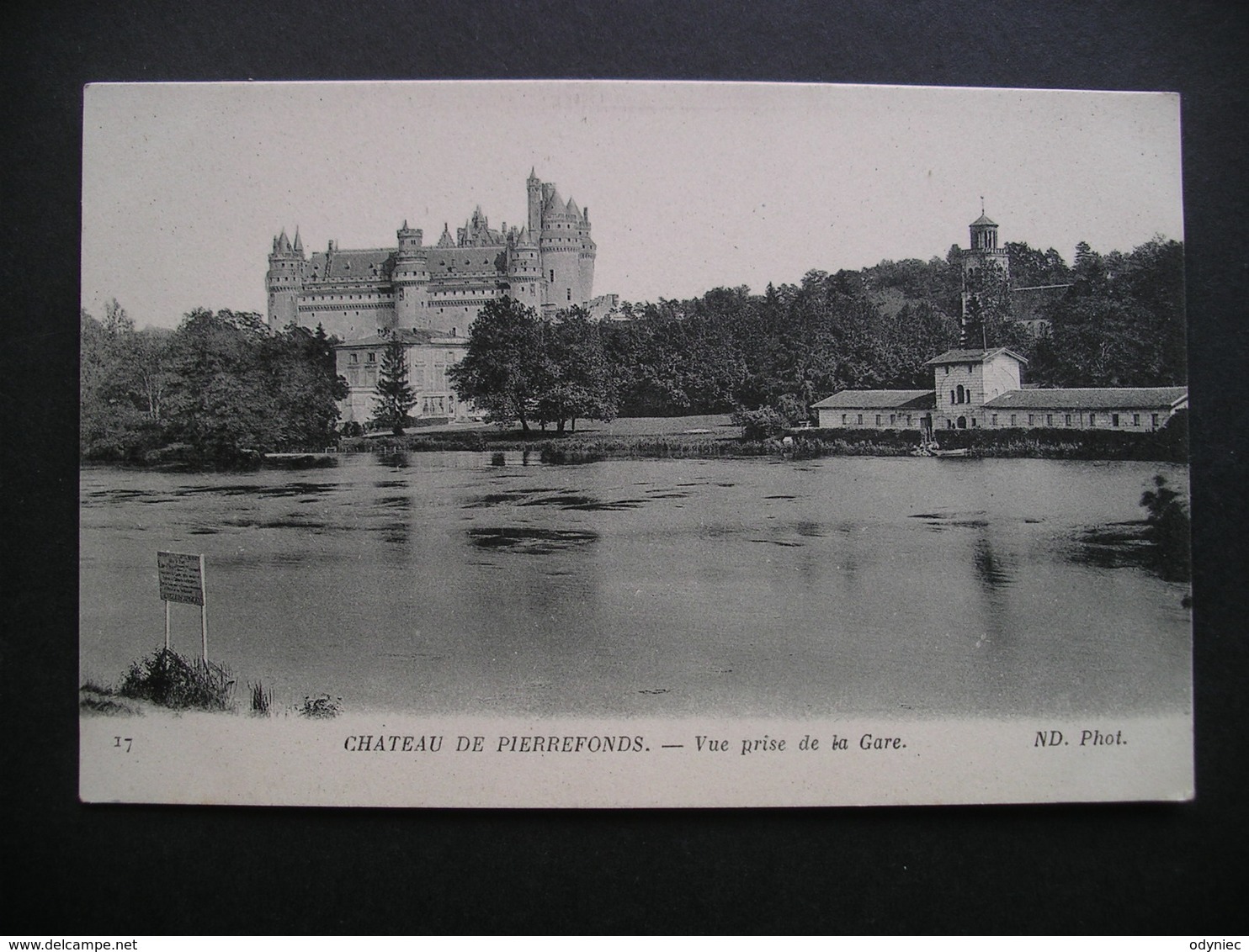 Chateau De Pierrefonds.-Vue Prise De La Gare - Picardie