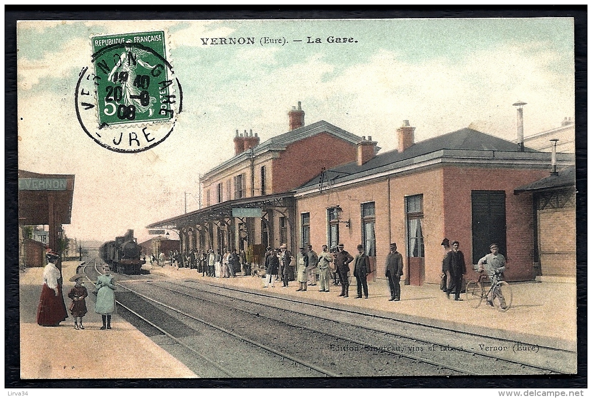 CPA ANCIENNE FRANCE- VERNON (27)- LA GARE A L'ARRIVÉE DU VAPEUR- TRES BELLE ANIMATION GROS PLAN - Vernon