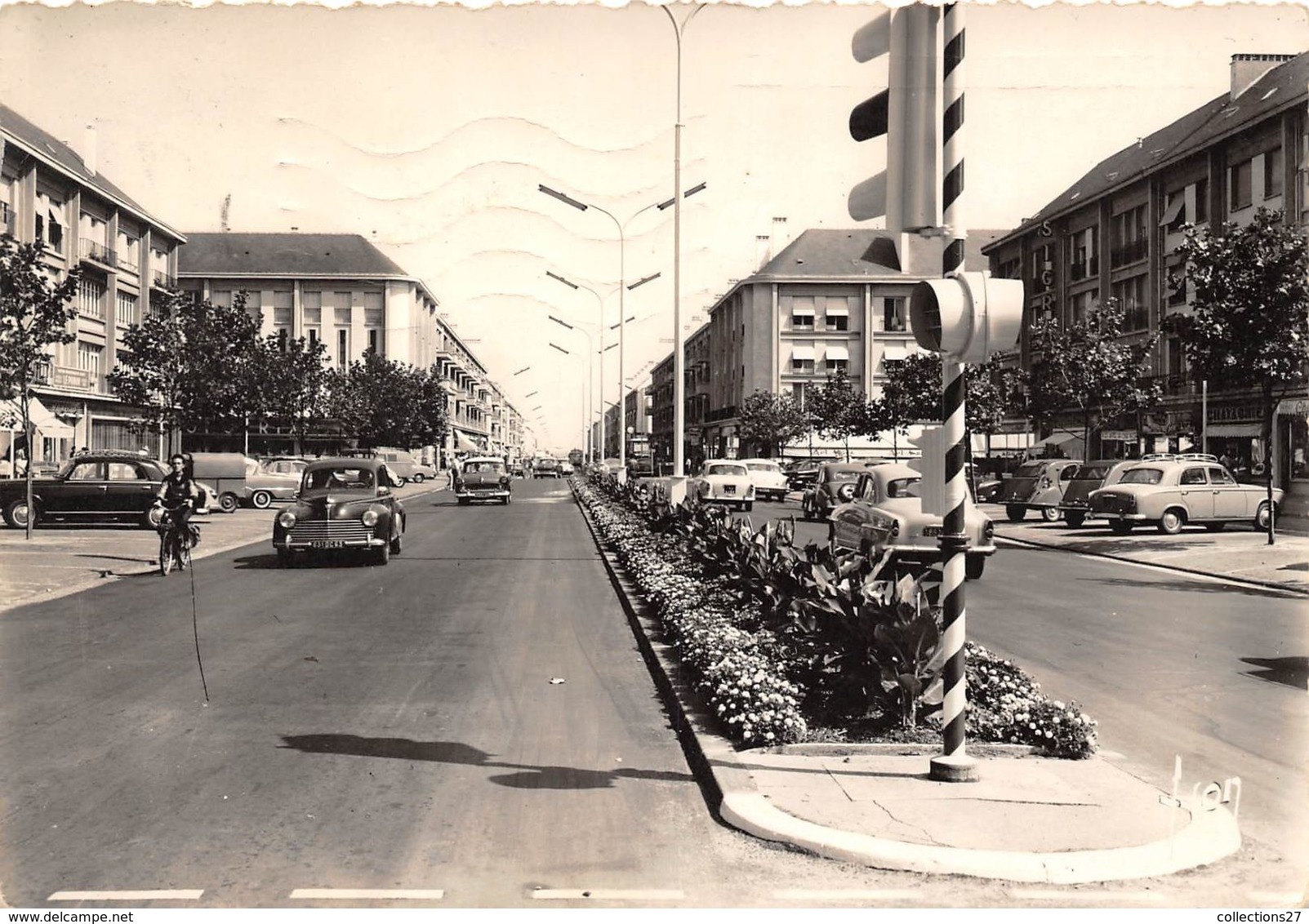 44-SAINT-NAZAIRE- L'AVENUE DE LA REPUBLIQUE - Saint Nazaire