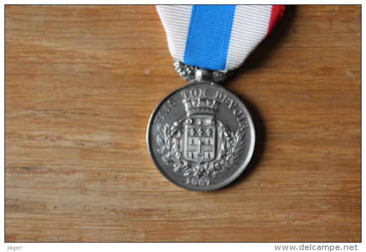 Medaille  1887  Fais Ton Devoir - France